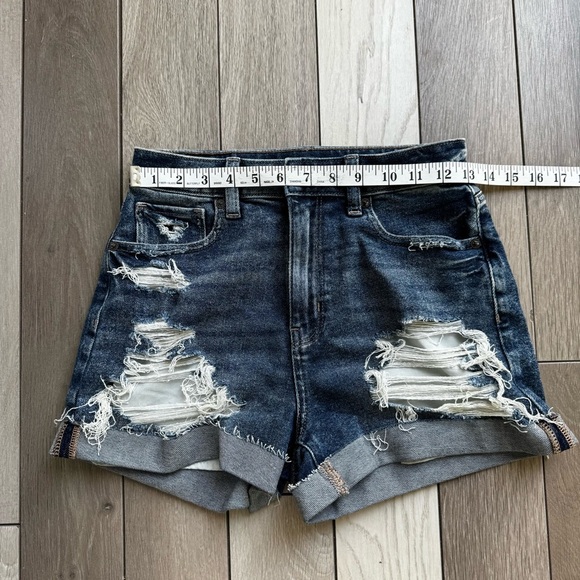 American Eagle Mom High Rise Shorts | Size: 2 | Like New - Picture 6 of 6